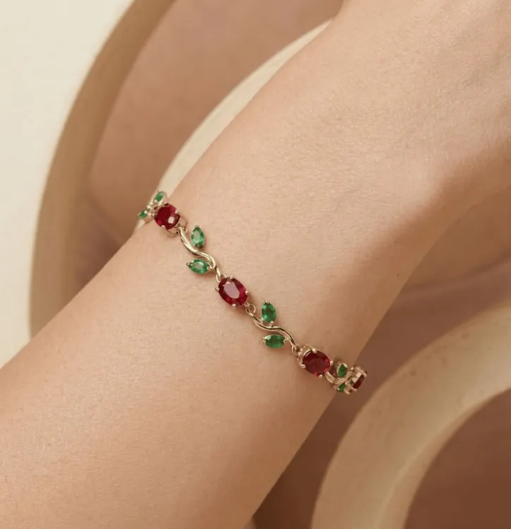 Elegant Tulip Rubic red &amp; Emerald green leaf gold plated bracelet